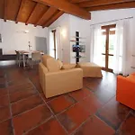 Les Maisons - Ruculi Hospitality