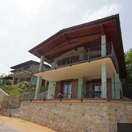 Les Maisons - Ruculi Hospitality *