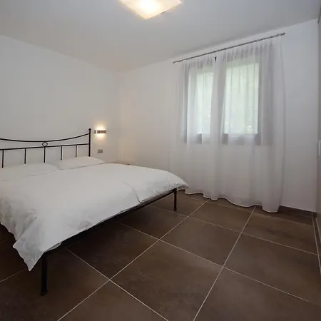 Les Maisons - Ruculi Hospitality Apartament *