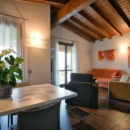 Les Maisons - Ruculi Hospitality Apartament Tignale