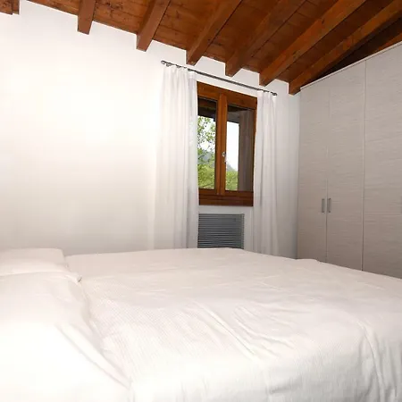 Les Maisons - Ruculi Hospitality *