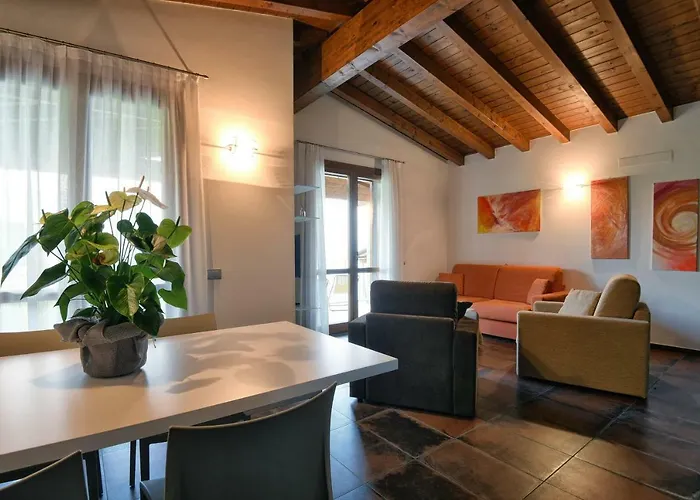 Les Maisons - Ruculi Hospitality Lägenhet Tignale